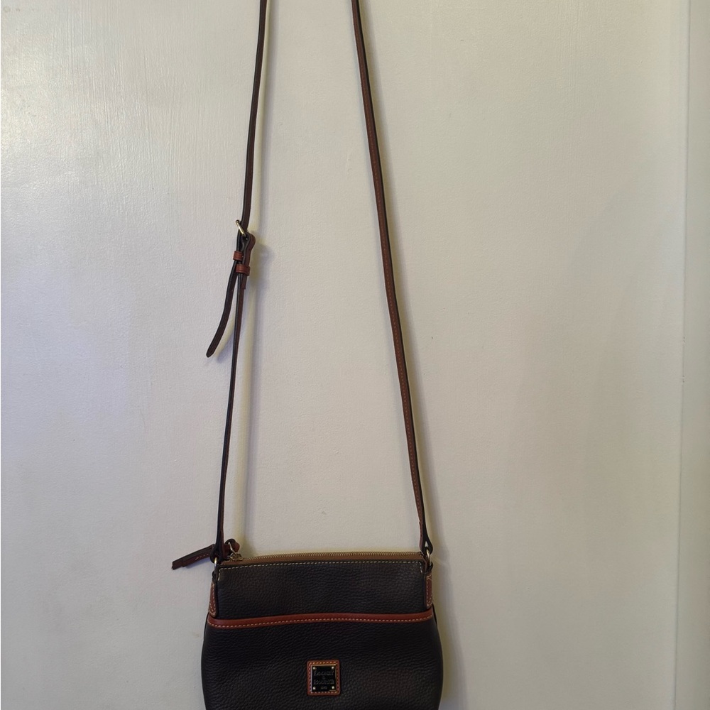 Dooney & Bourke Cross Body Leather Bag